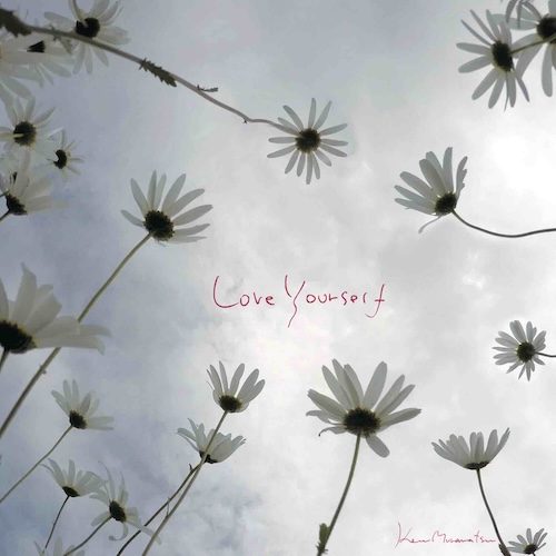 Love Yourself ジャケット写真
