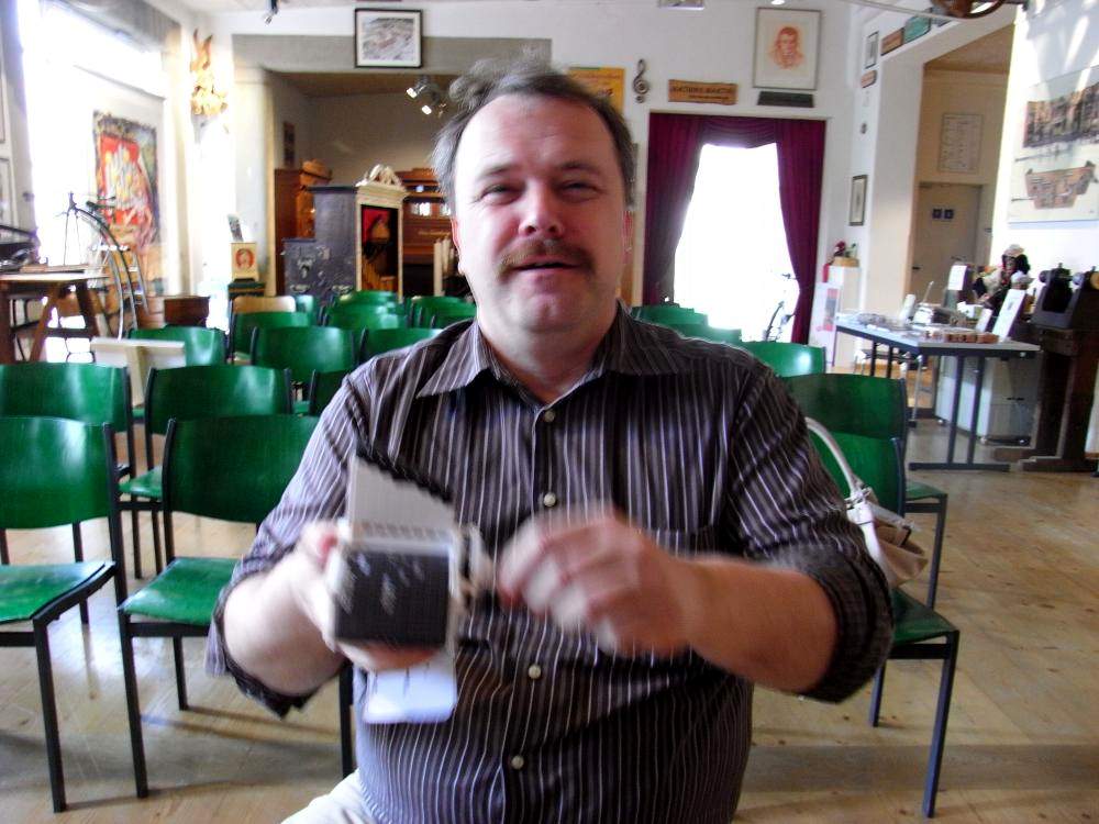 20080616-120226_tz.jpg (97554 バイト)