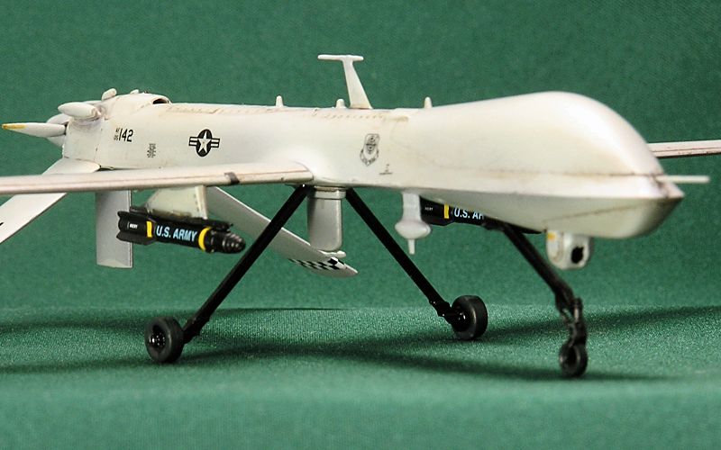 ★アメリカ　無人航空機 MQ-1B プレデター　1/72　911028　ITALERI プラッツ 1⁄72 プレデター